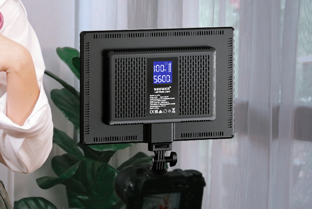 NEEWER NL-192AI rear LCD